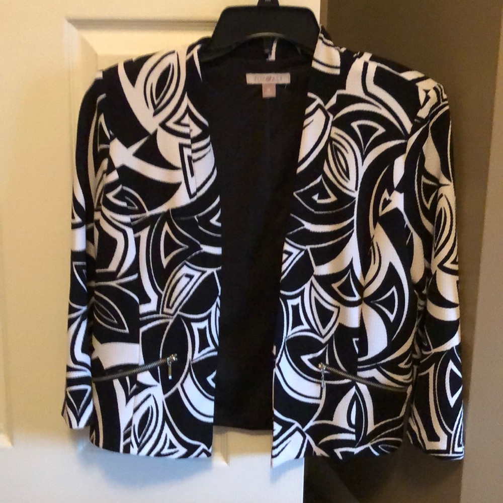 EUC Roz&Ali M black white swirl jacket